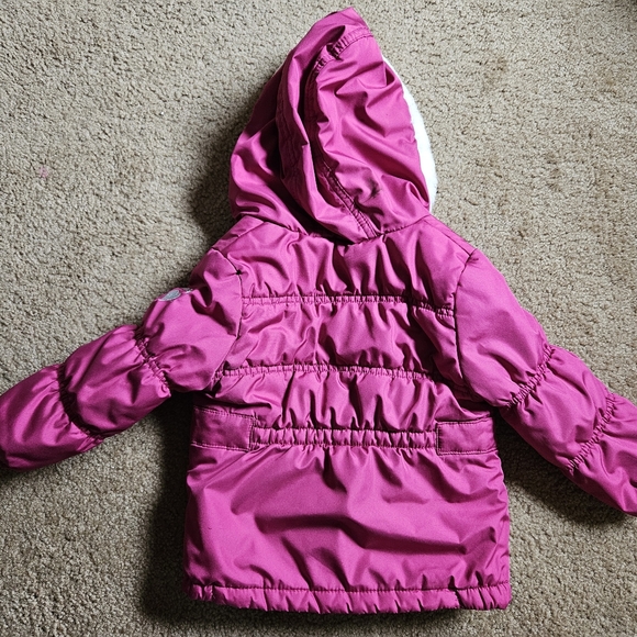 Girl's Oshkosh Winter Coat 2t - Picture 2 of 6